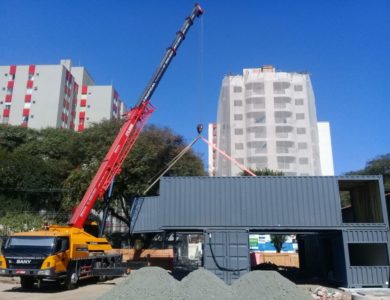 Projeto escola container