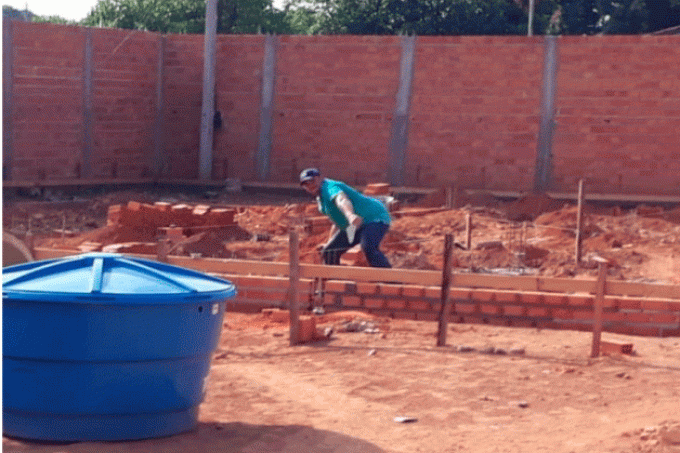 Içamento de equipamento industrial com precisão